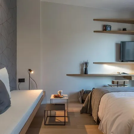 Hub Suites, Luxury Living In Athens Exterior photo